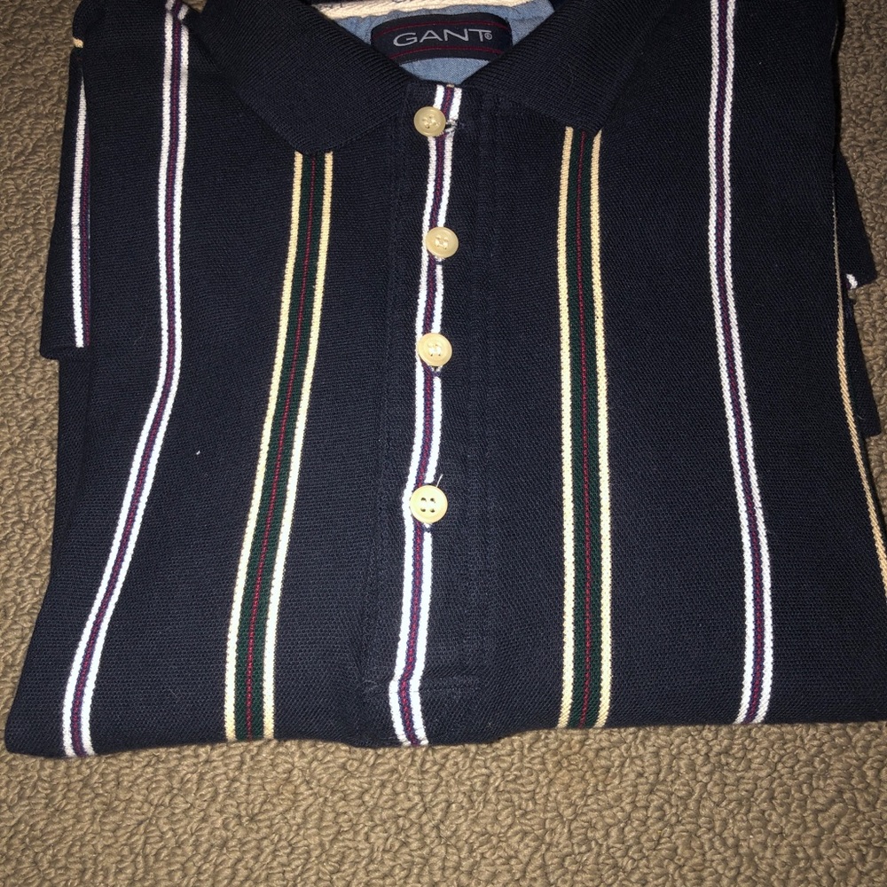 Short sleeved gant rugby striped shirt.